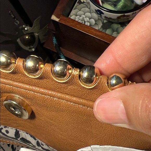 NWT Jessica Simpson Brown Tote with Gold Accents - Picture 8 of 9